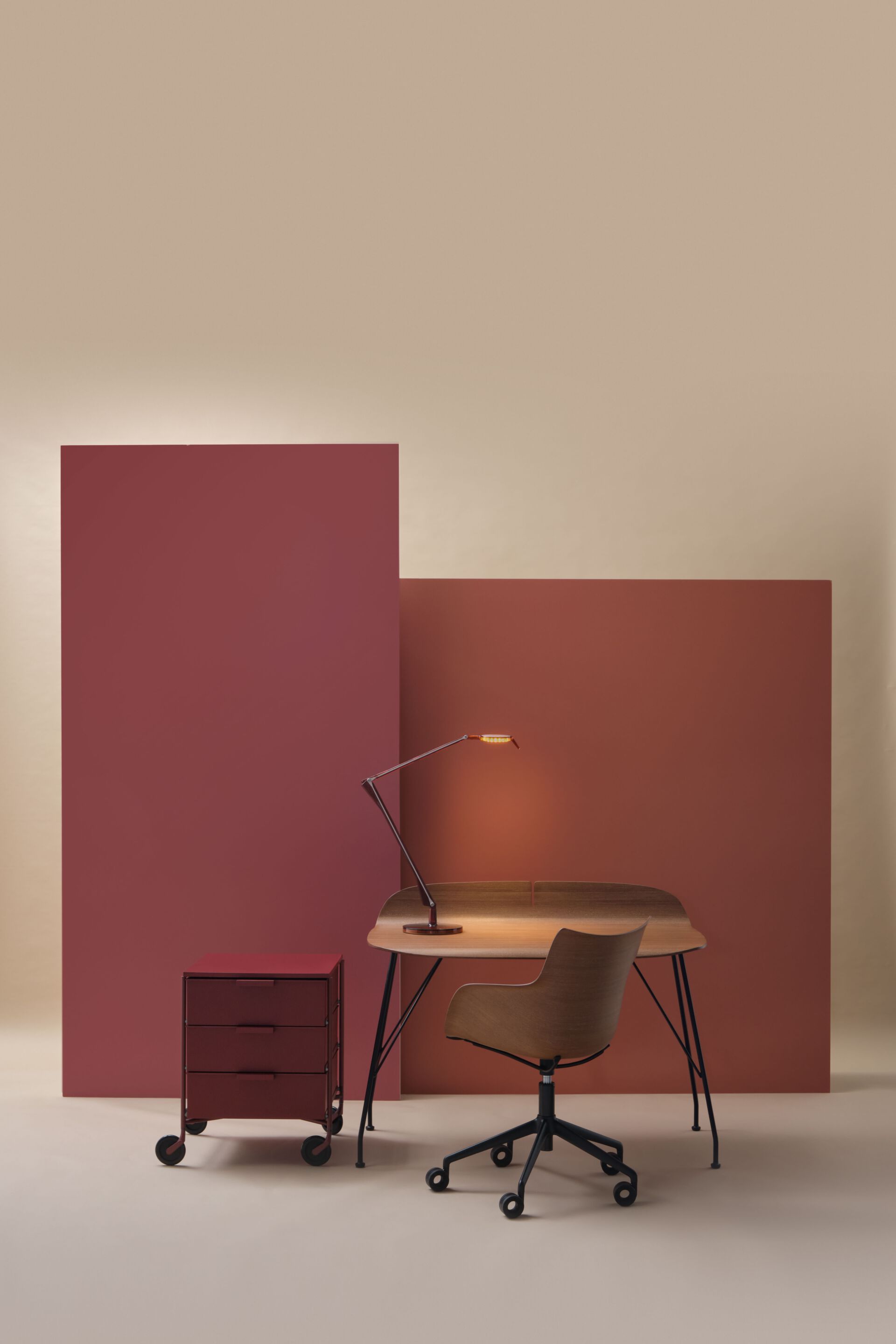 Офисный комод из инженерного пластика с колесами Kartell MOBIL ARCH-00054805 - Вид №2