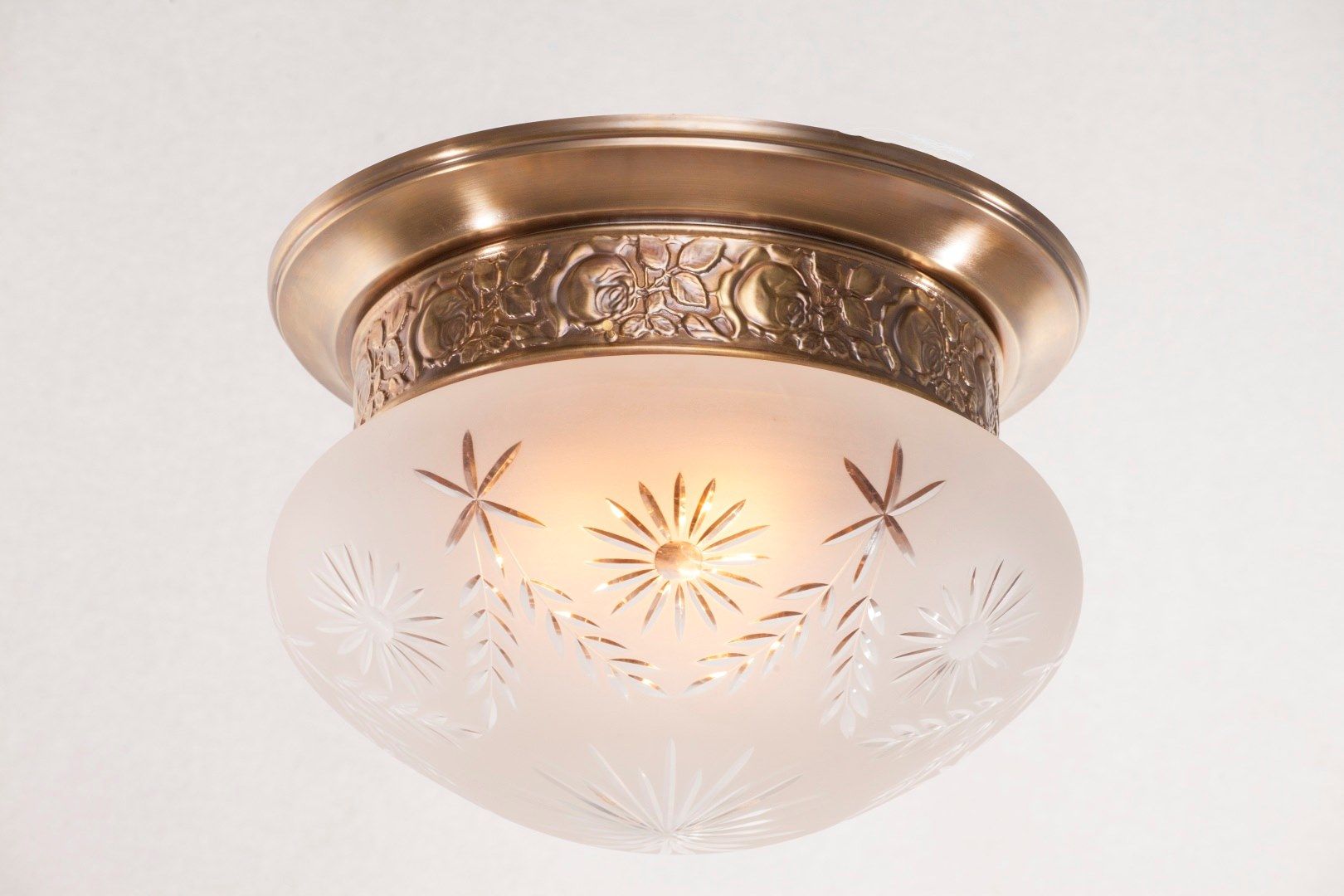 Латунный потолочный светильник Patinas Lighting PECS ARCH-00076160 - Вид №4