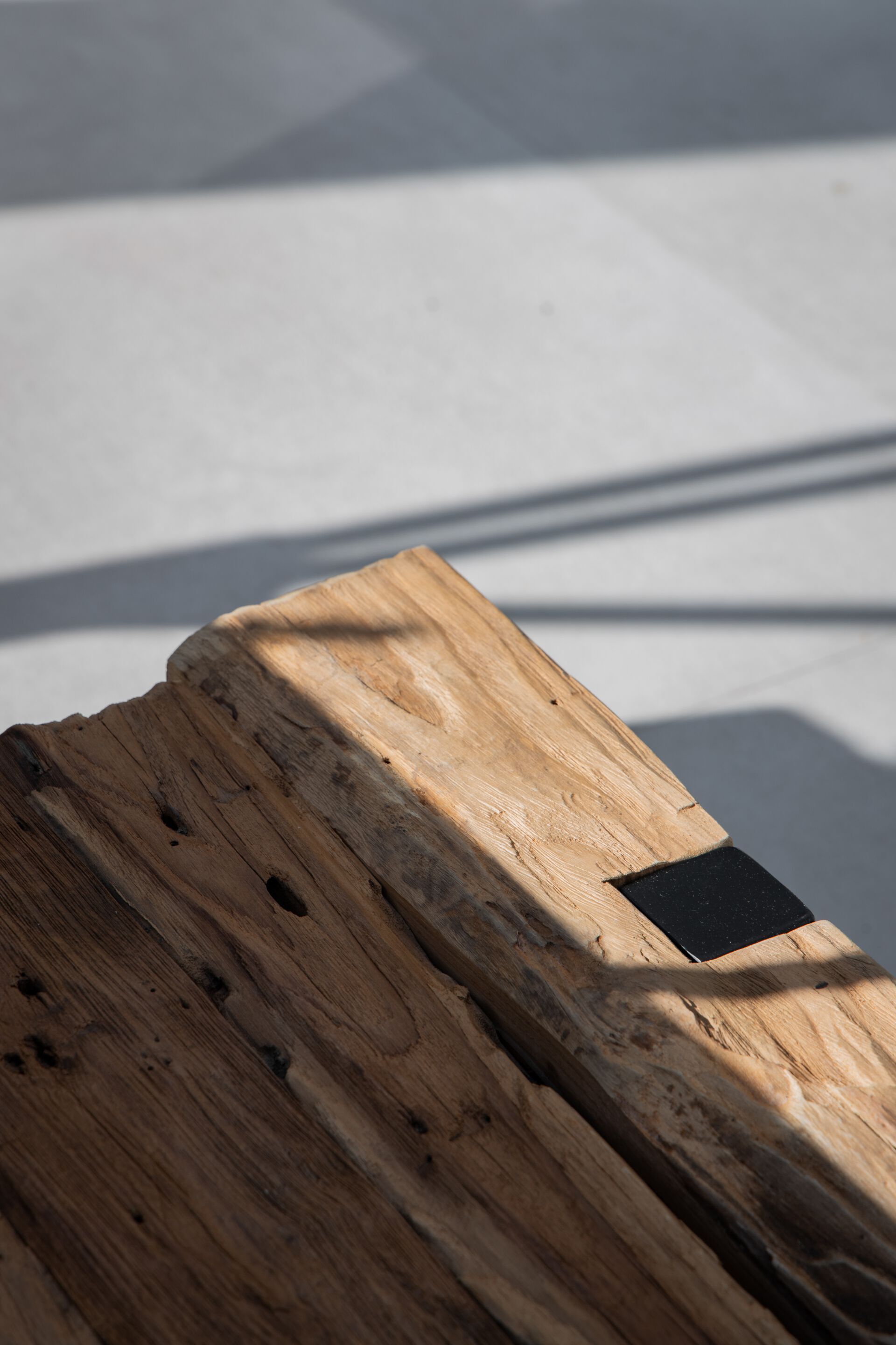 Низкий журнальный столик из тикового дерева cbdesign Sauvage ARCH-00060939 - Вид №3