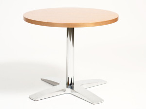 Деревянный журнальный столик