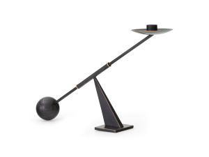 Металлический подсвечник