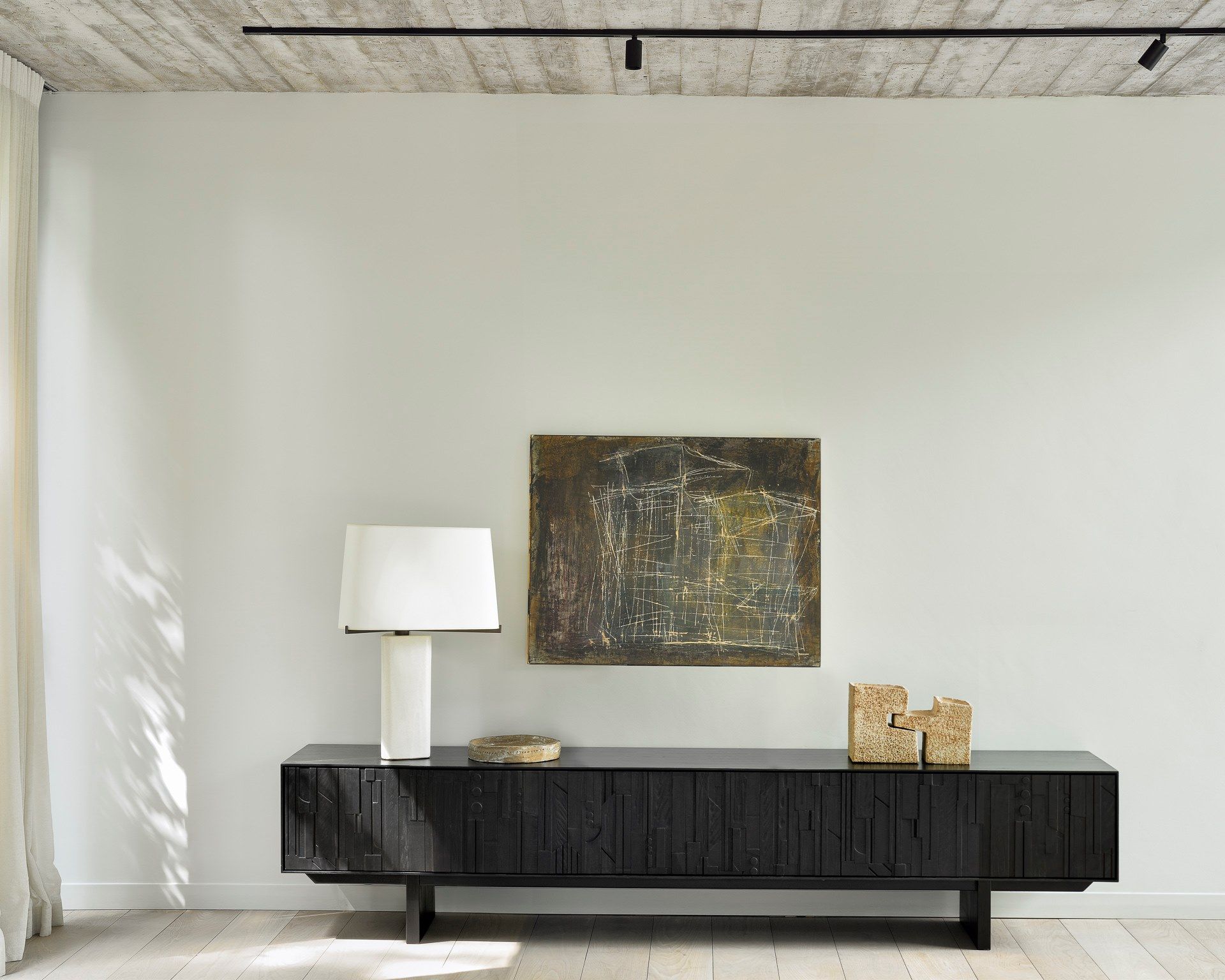 Низкий тиковый ТВ-шкаф с откидными дверцами и ящиками Ethnicraft Мозаика ARCH-00017748 - Вид №5