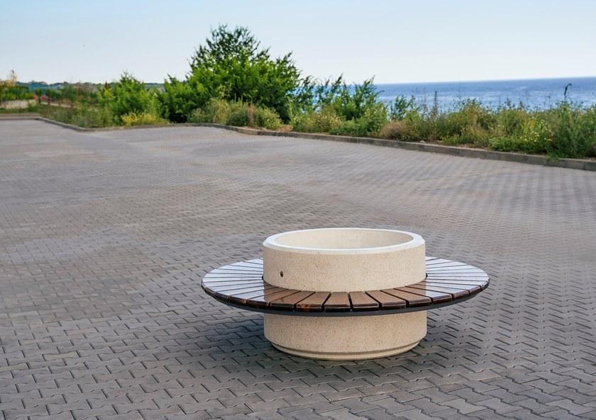 ENCHO ENCHEV - ETE Круглая скамья из бетона со встроенной сеялкой  192  - Вид №3