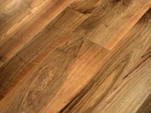 FOGLIE D'ORO Полированный пол из орехового дерева Listoni