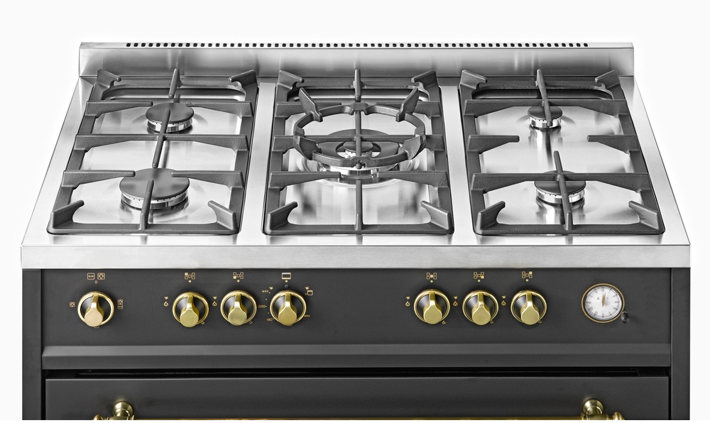 CKG 93050 CRN Отдельностоящая газовая плита / ширина 90 см, серия ретро, поверхность: 5 высокоэффективных газовых конфорок, сверхмощная конфорка wok, газовая поверхность из нержавеющей стали, чугунные держатели посуды, автоматический электроподжиг, газ-ко Santreyd  - Вид №2