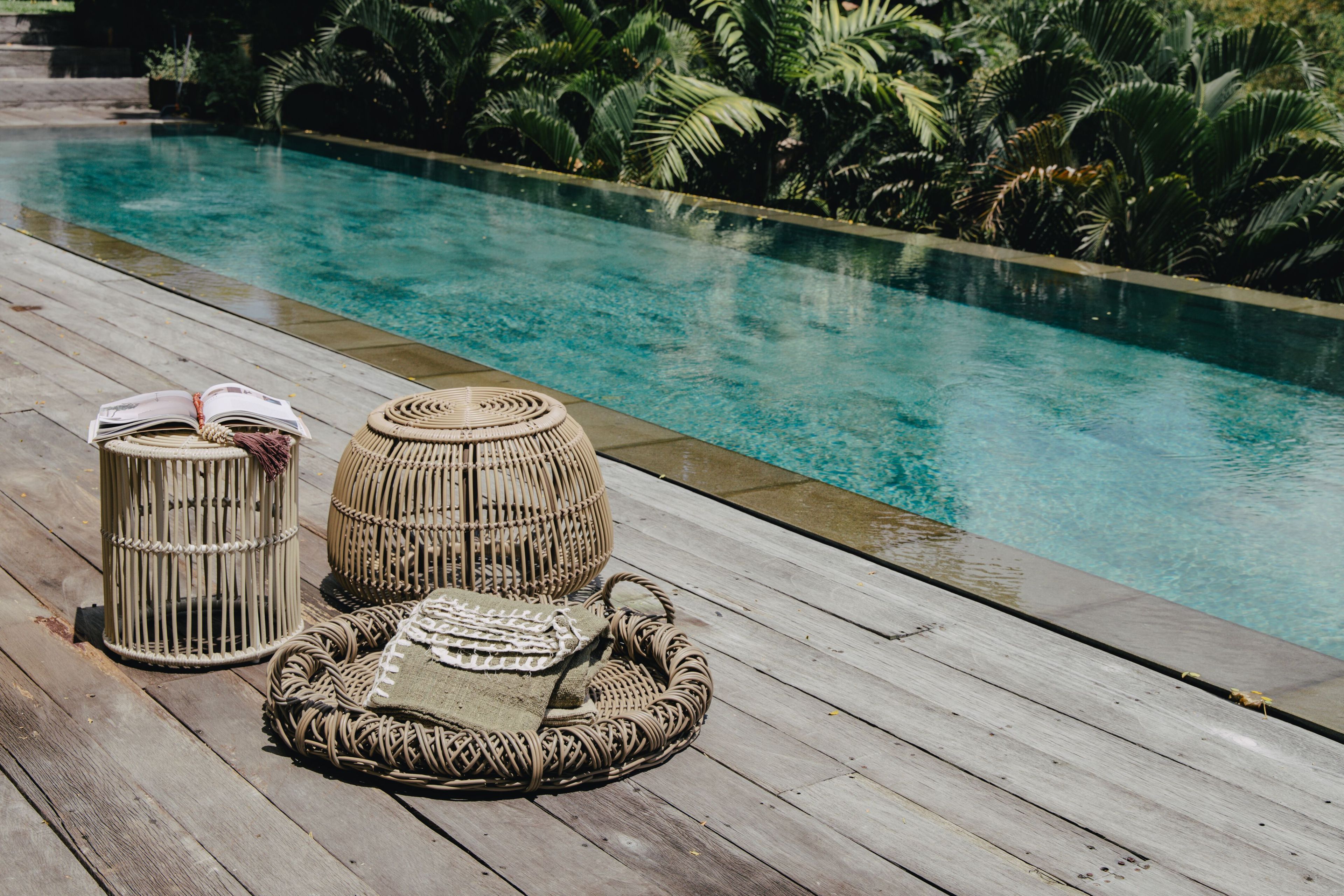 Круглый журнальный столик из синтетического волокна cbdesign Bizarre ARCH-00079104 - Вид №1