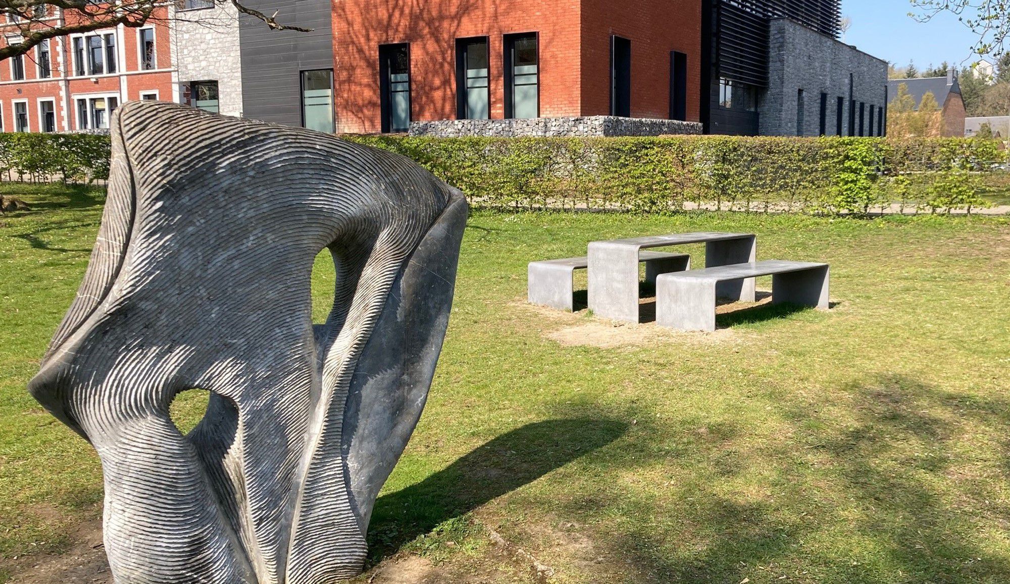 Бетонный прямоугольный стол для общественных мест amop ARCH-00137785 - Вид №2