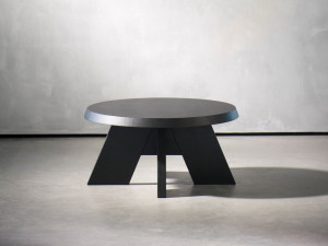 Круглый журнальный столик