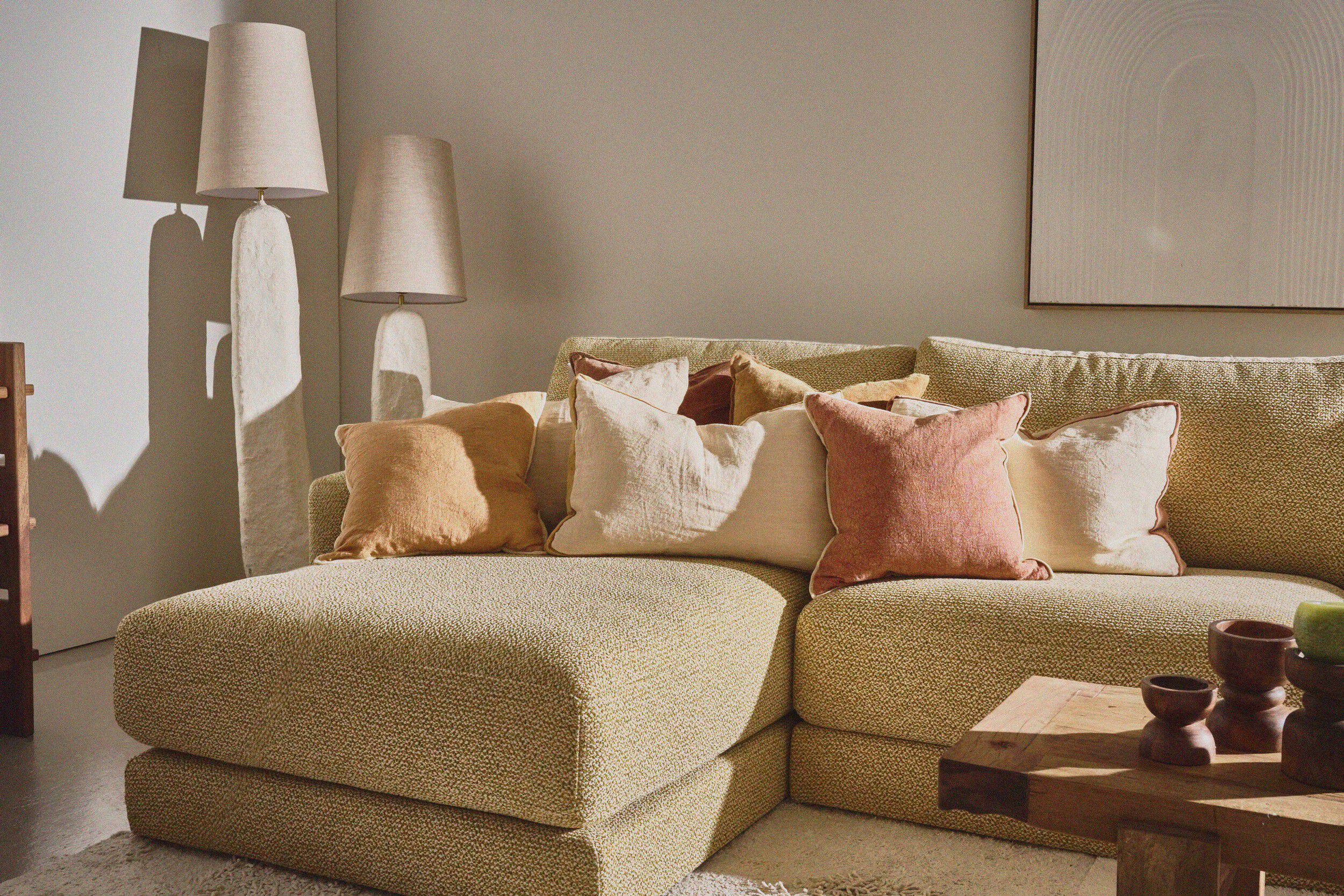 Подушка из льна и хлопка POMAX ALPHA OPPOSITES ARCH-00048053 - Вид №18