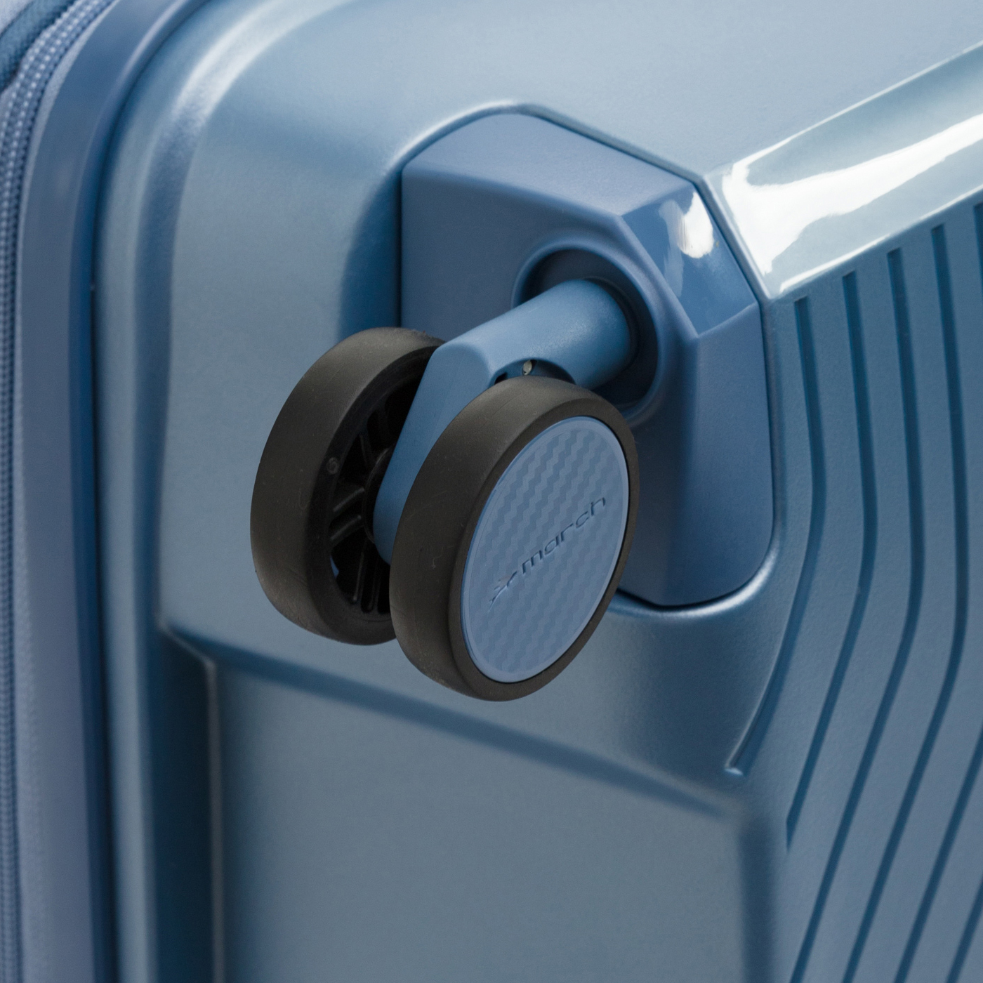 M1260-48-62 Чемодан M1260*62 M March Gotthard  - Вид №4