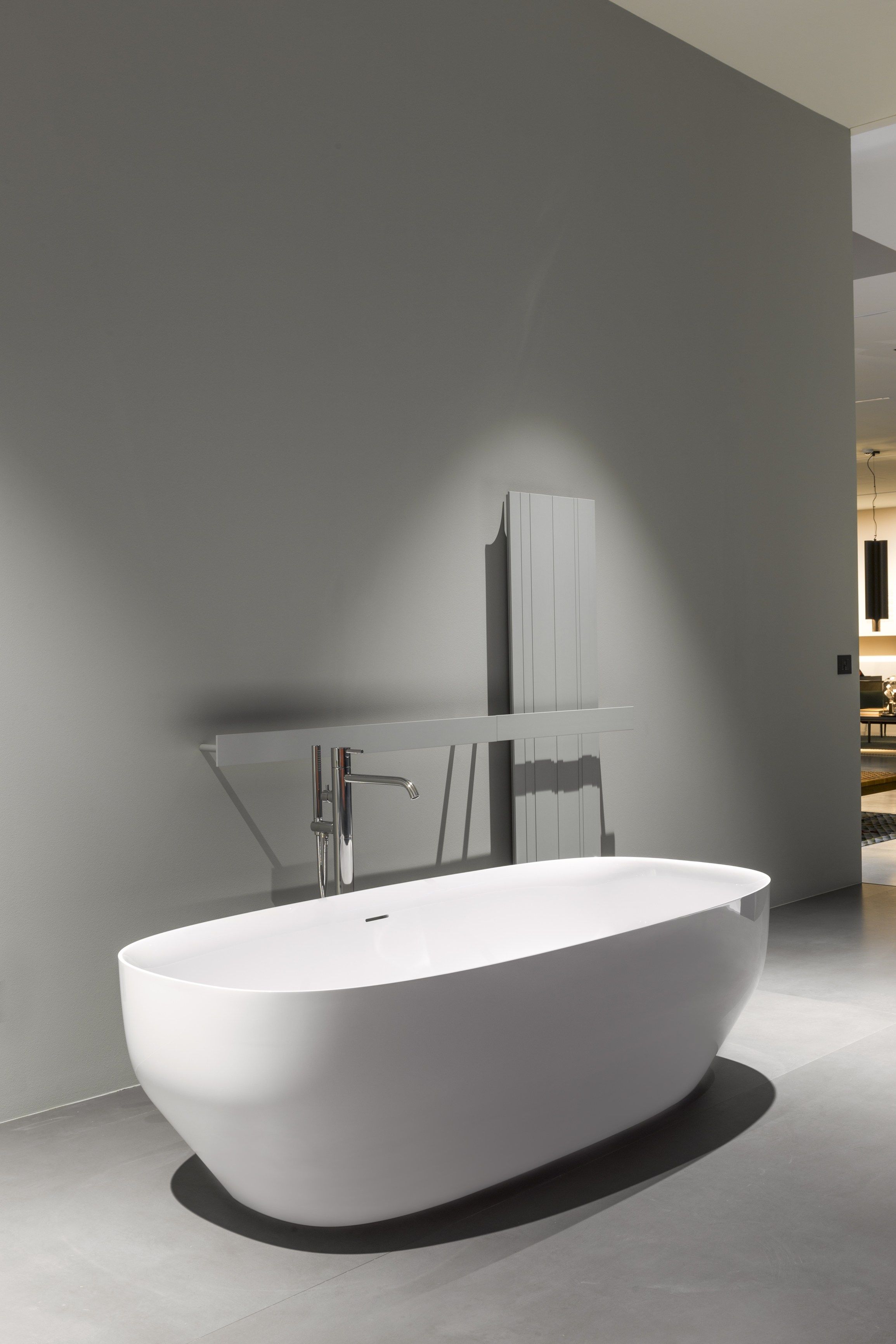 Овальная ванна в центре комнаты Ceramilux® Antoniolupi игла ARCH-00101088 - Вид №2