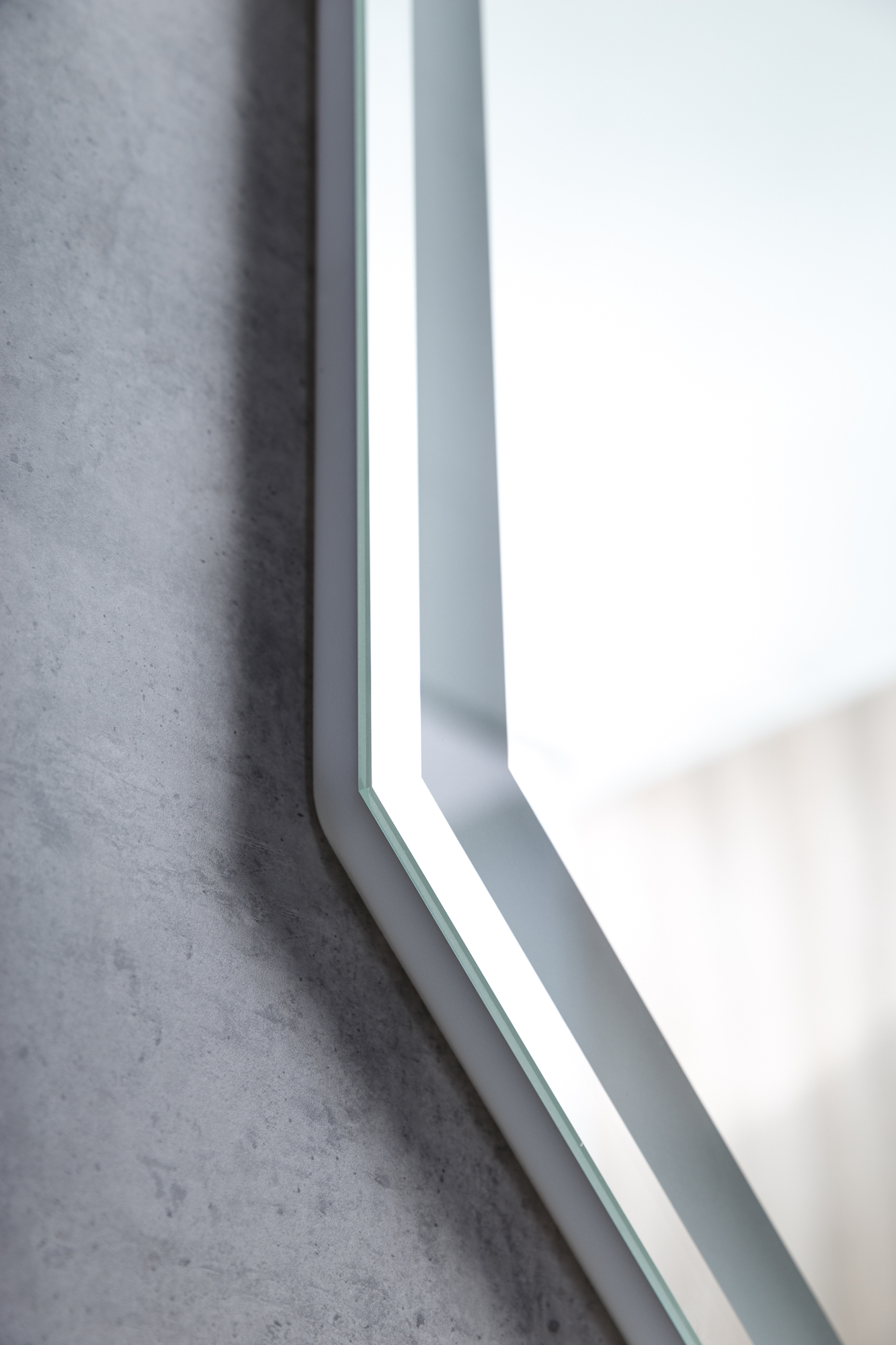 Зеркало с встроенным светильником и сенсорным выключателем BelBagno SPC-OTT-800-800-LED-TCH  - Вид №2