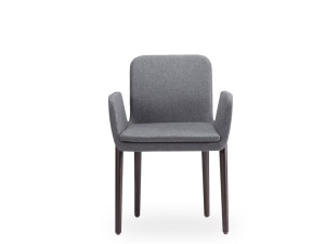 Тканевое кресло с подлокотниками