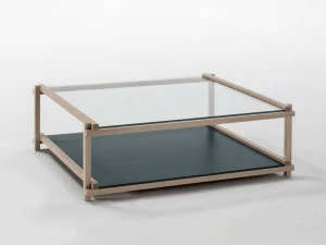 Kendo Mobiliario Квадратный журнальный столик из дерева и стекла с журнальной стойкой