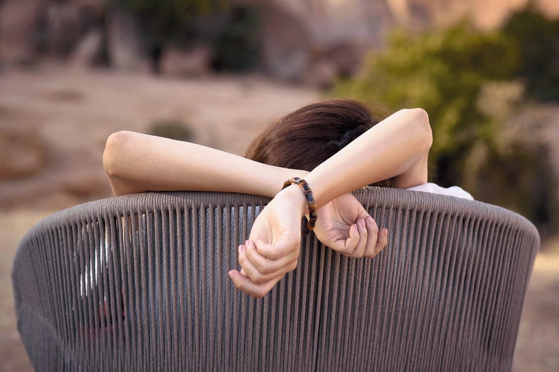 MNST570 Шезлонг лава бронза Manutti Radius - Вид №7