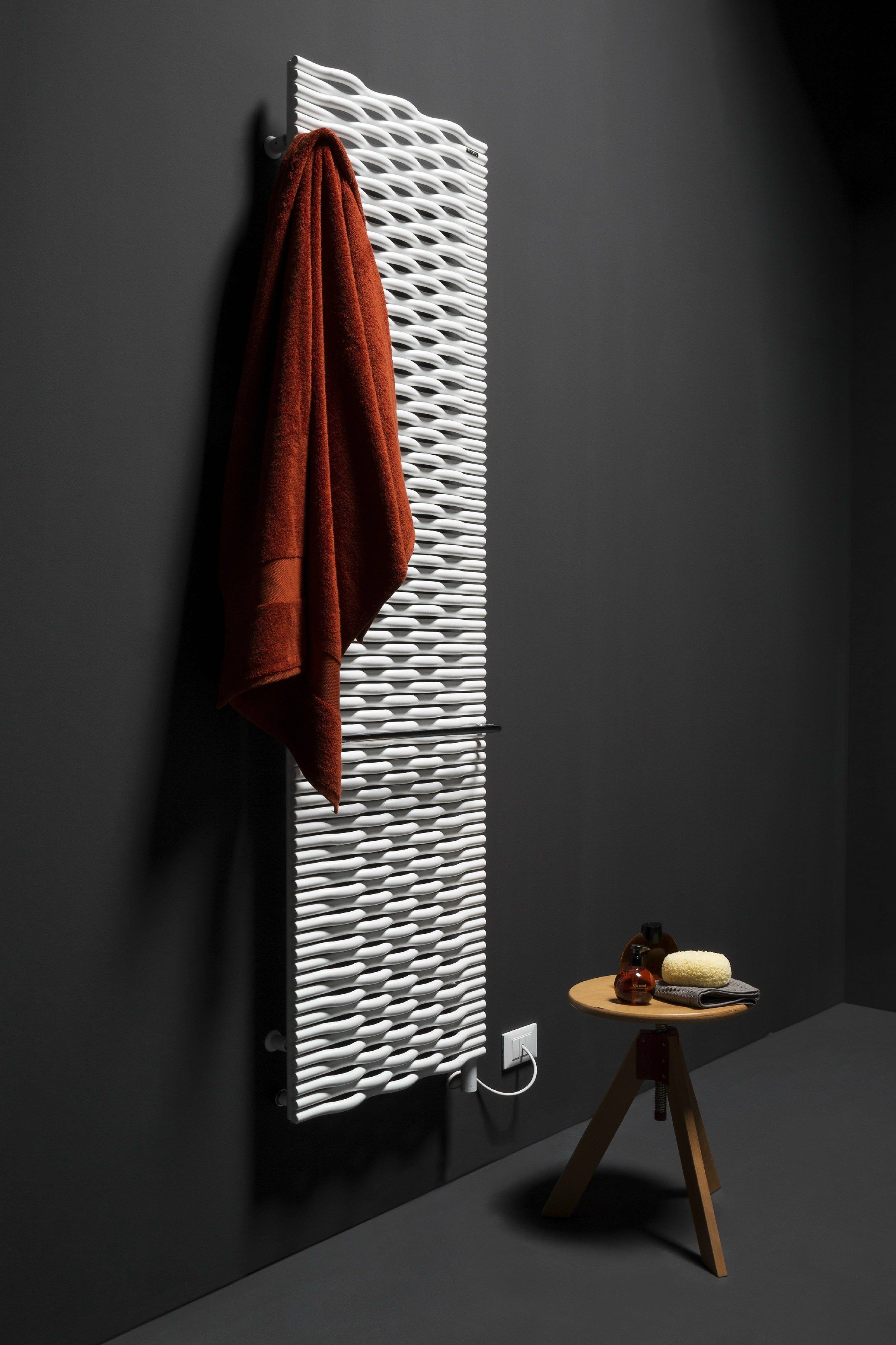 Настенный стальной вертикальный полотенцесушитель Tubes Elements ARCH-00067941 - Вид №8