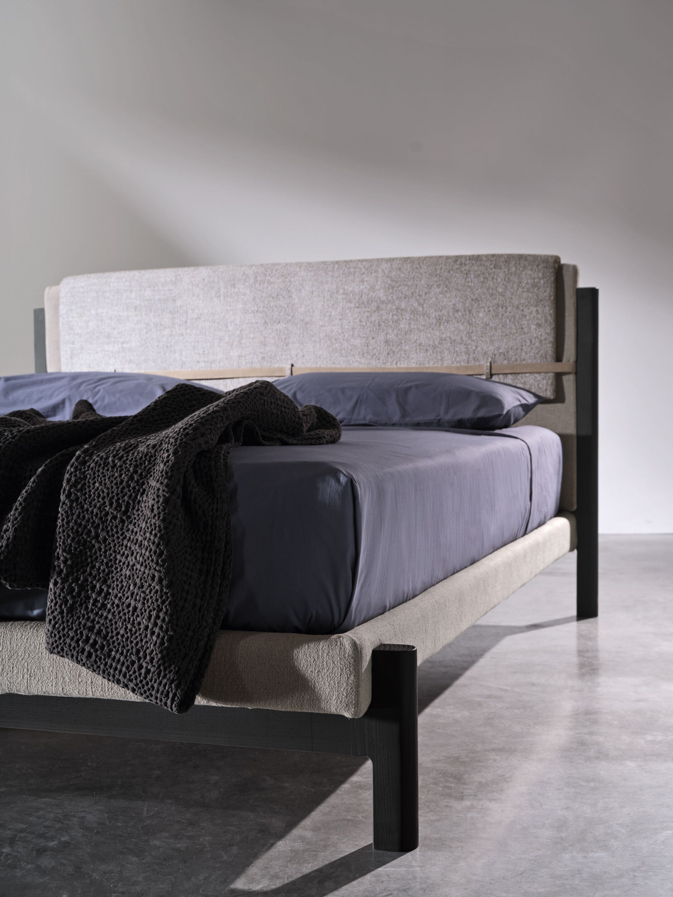 Кровать из ясеня с мягким изголовьем Gervasoni STRAP 80 ARCH-00048653 - Вид №2