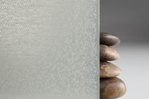 FSRT411 Слои стекла Vivistrata показаны в отражающей конфигурации с белым узором отблеска.  Forms-surfaces