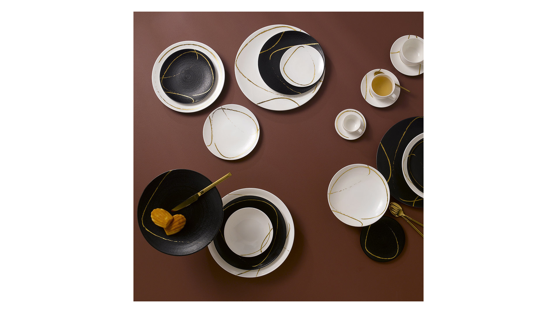 10654666 Royal Crown Derby Тарелка обеденная Royal Crown Derby Эскиз. Черный 27см, фарфор Фарфор, Керамика  - Вид №4