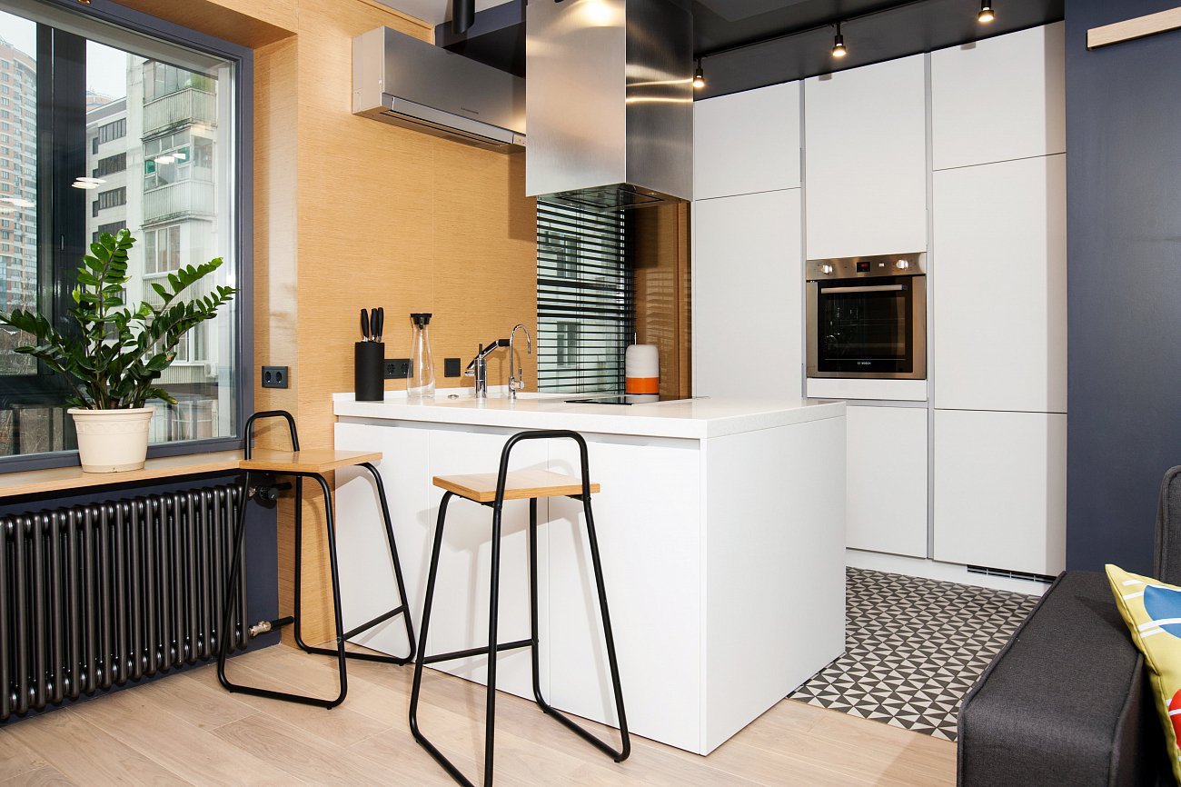 Барный стул с деревянным сиденьем бордовый Bauhaus WOODI  00-3966244 Красный  - Вид №3