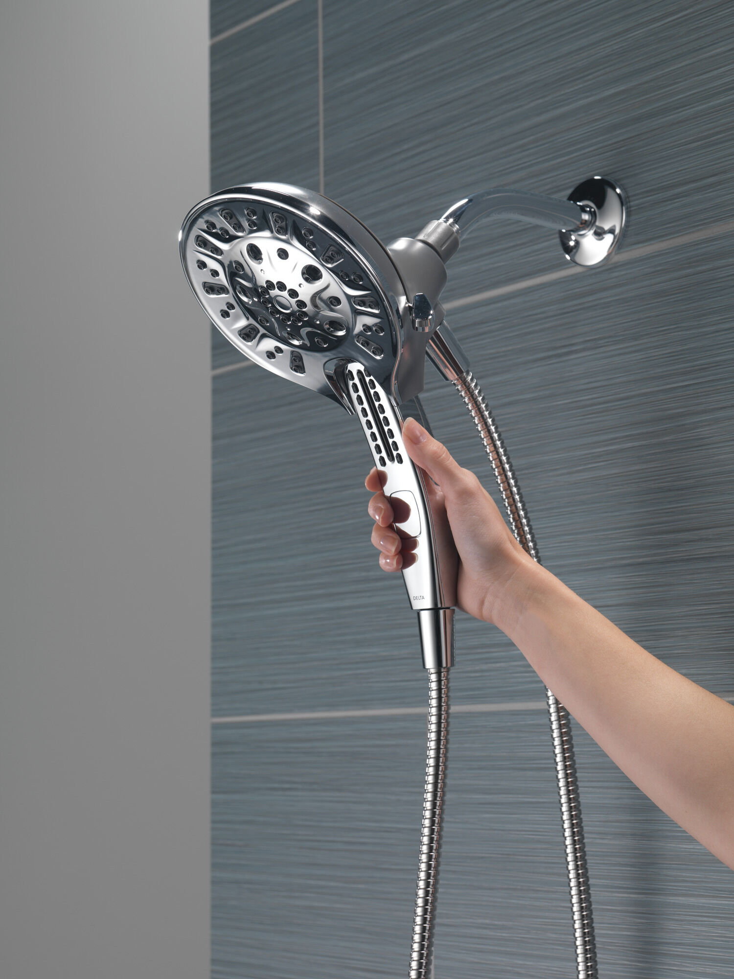 75505 H2Okinetic® In2ition® Душ два в одном с 5 настройками Delta Faucet Delta Хром - Вид №7