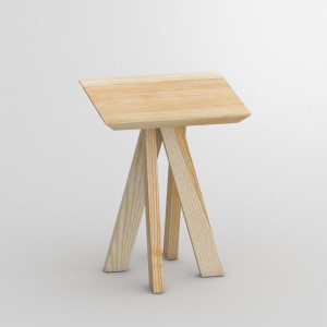 Журнальный столик из массива дерева