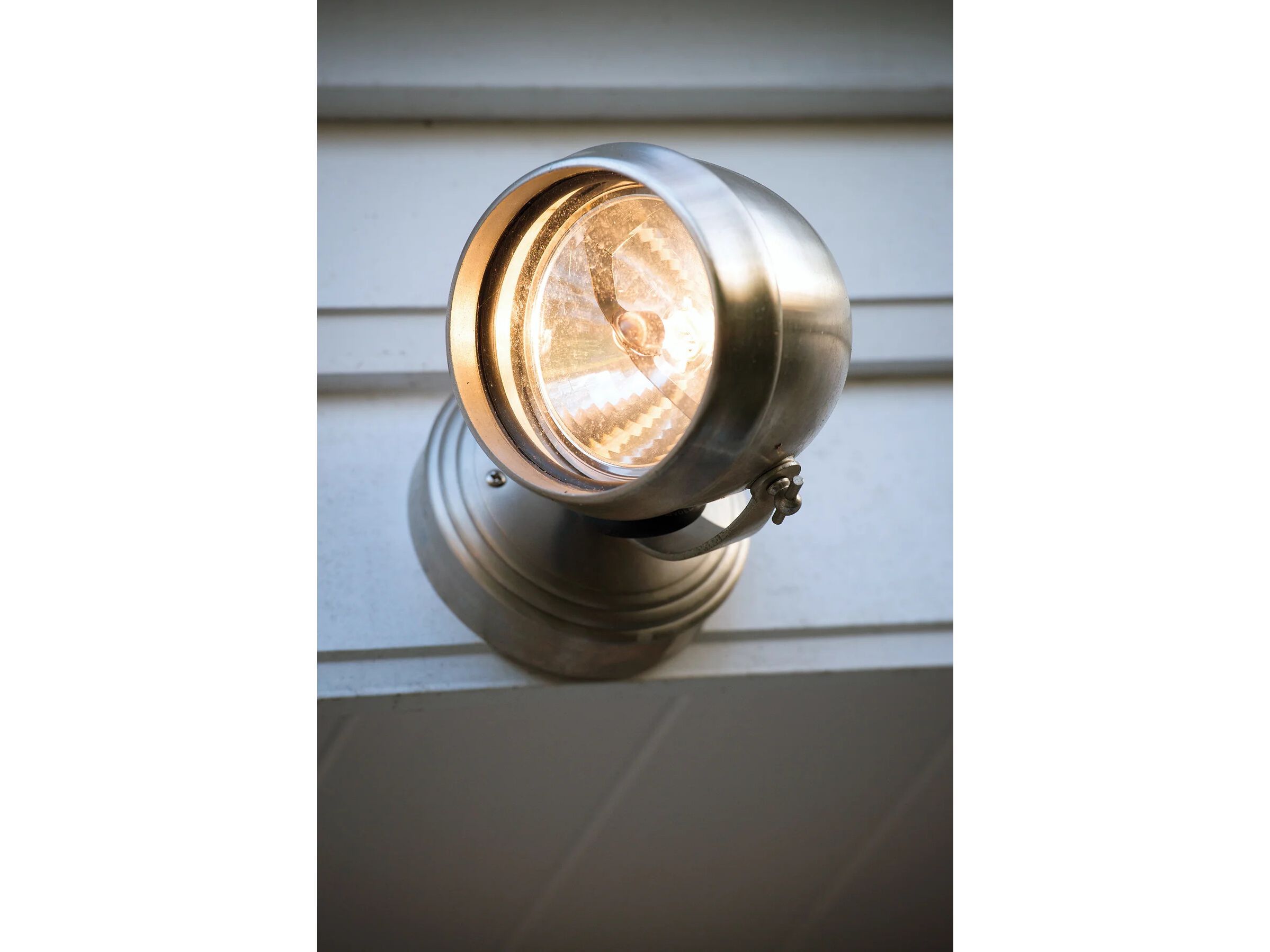 Регулируемая латунная настенная лампа Authentage Lighting Macro ARCH-00065709 - Вид №1