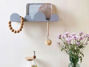 HIRO Настенная вешалка из окрашенной стали с полкой