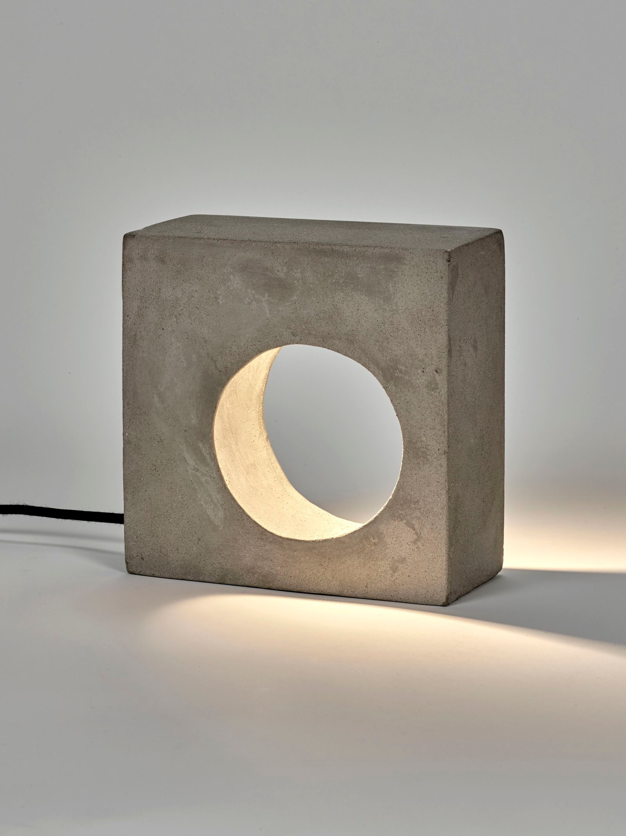 Бетонная светодиодная настольная лампа Serax Освещение от Патрика Пэриса ARCH-00091267 - Вид №1