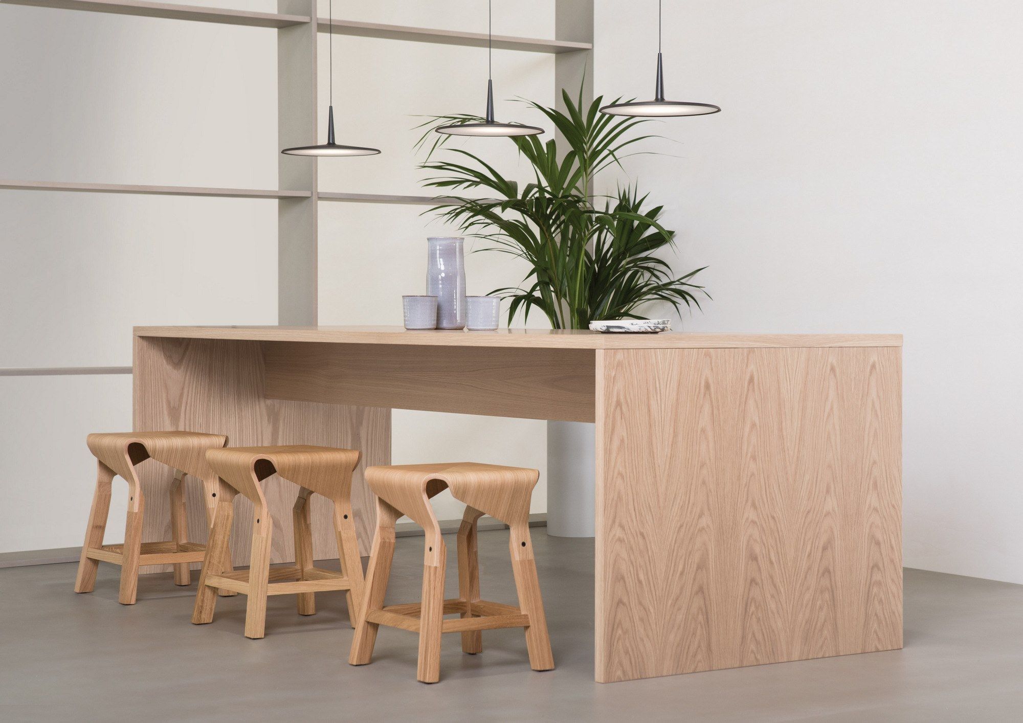 Деревянный низкий стул с подставкой для ног Vergés Naoshima ARCH-00055784 - Вид №4