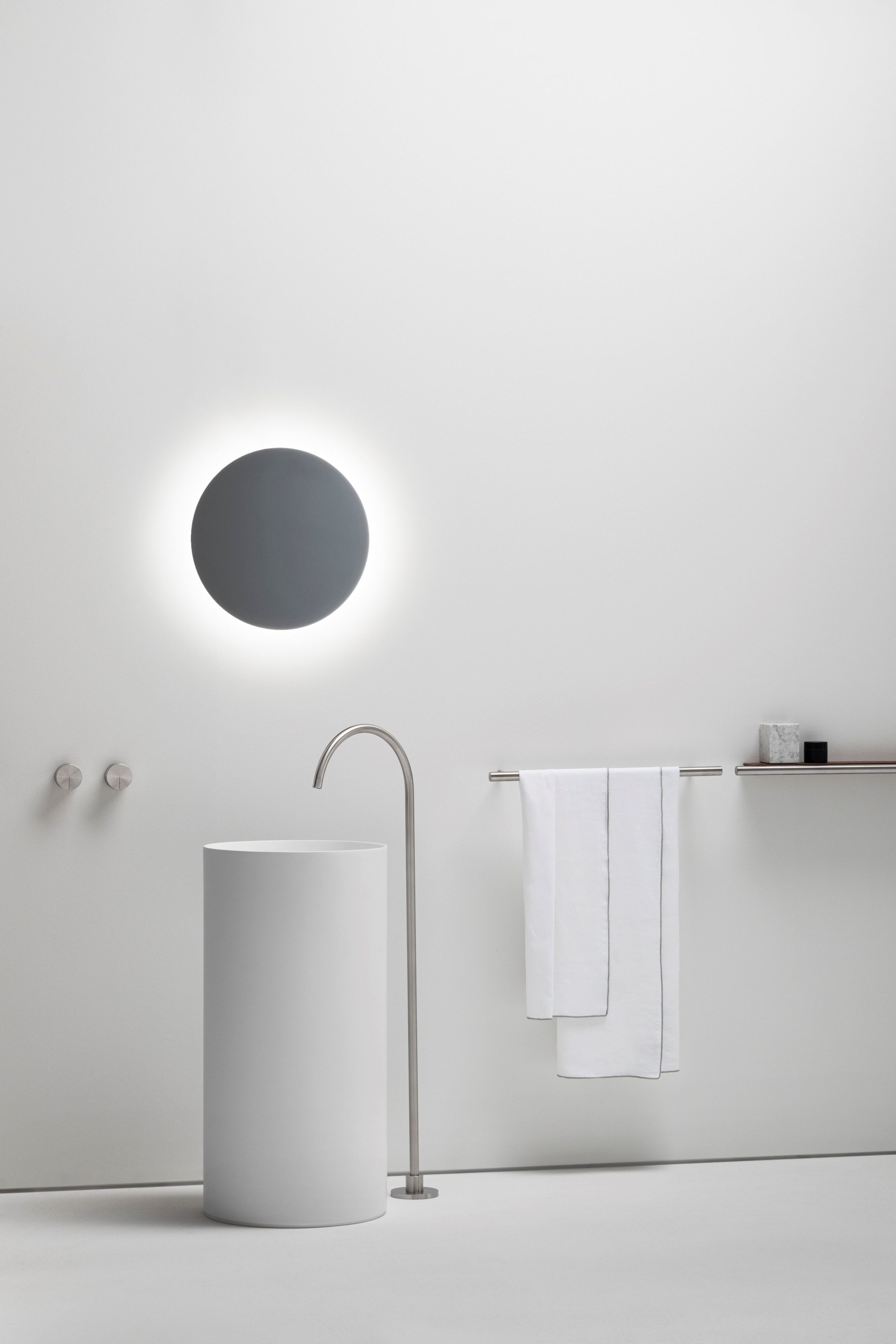 Держатель для полотенец / полка для ванной комнаты из нержавеющей стали и дерева Falper цилиндр ARCH-00006285 - Вид №4