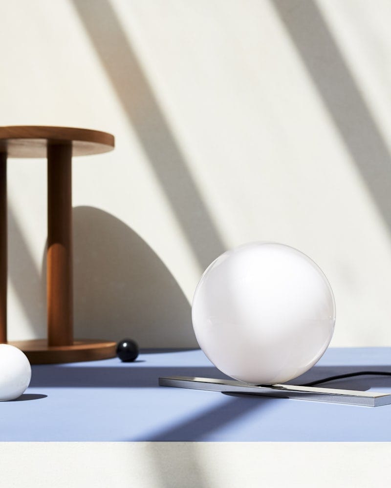 Светодиодная настольная лампа из опалового стекла и матовой латуни Michael Anastassiades GET SET ARCH-00090414 - Вид №2
