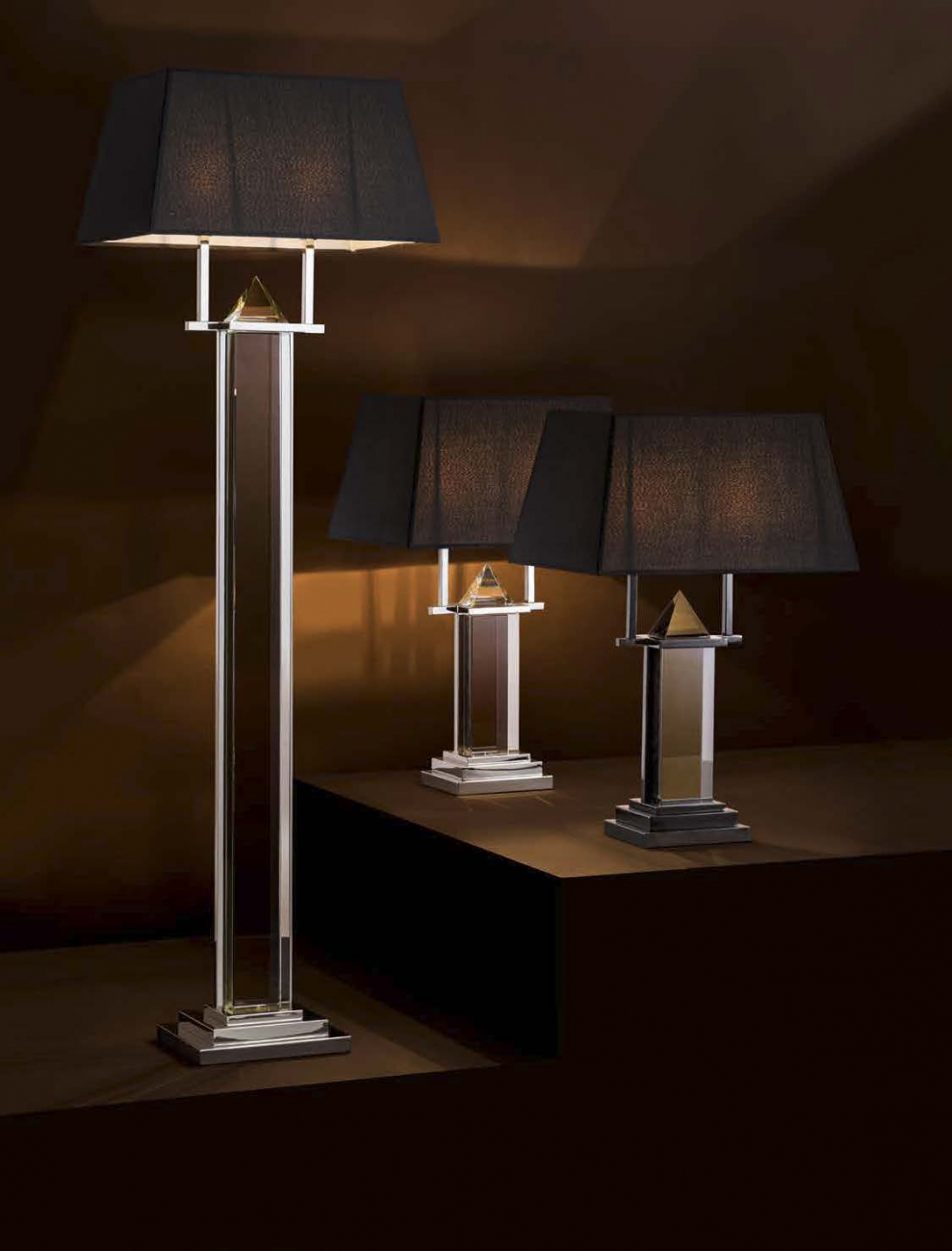 Настольная лампа 110150 от Eichholtz EICHHOLTZ ИНТЕРЬЕРНЫЕ 244705 Прозрачный;черный  - Вид №1