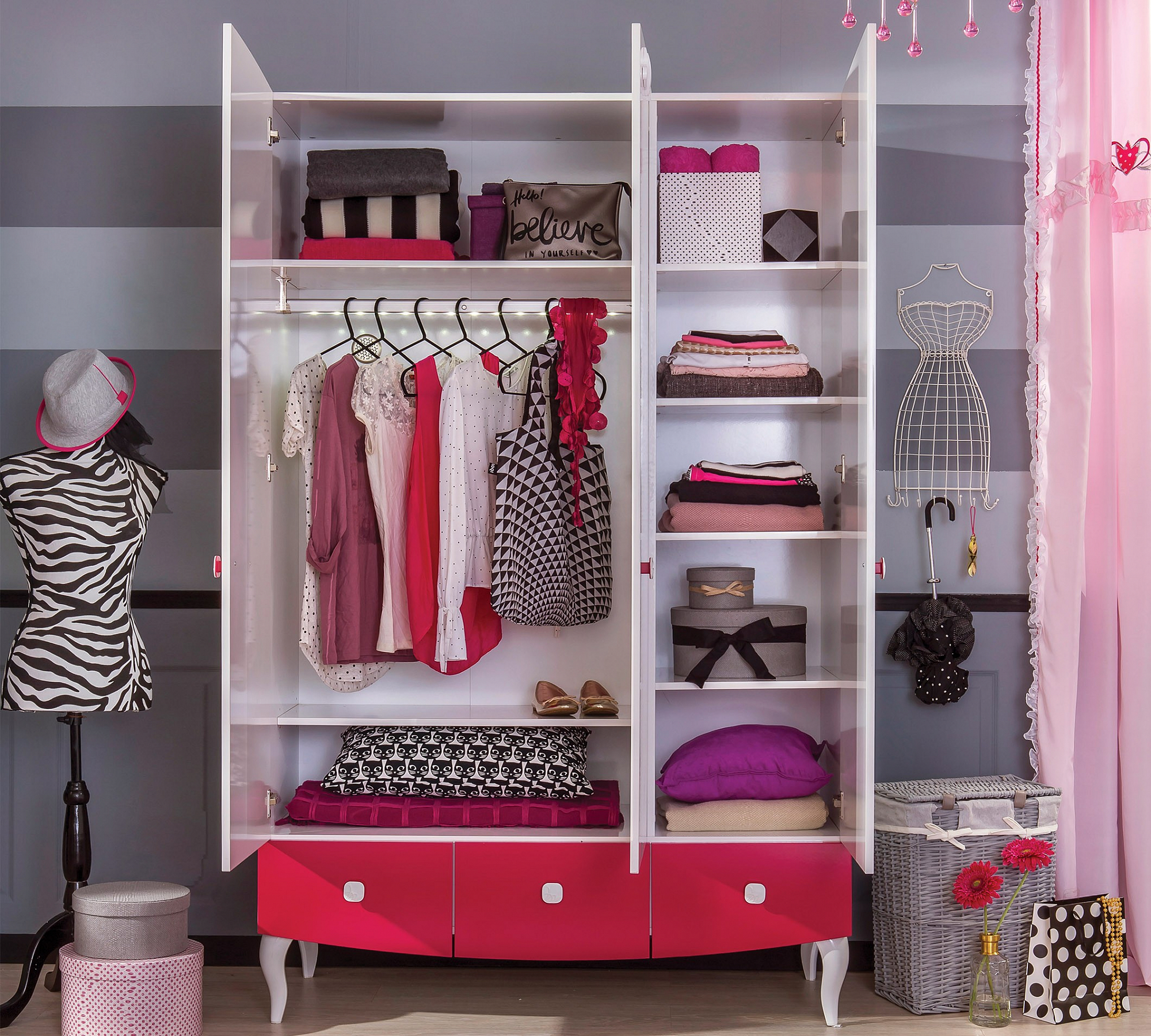 Шкаф трехстворчатый белый с ящиками Yakut CILEK YAKUT 00-3832578 Белый Santreyd  - Вид №1