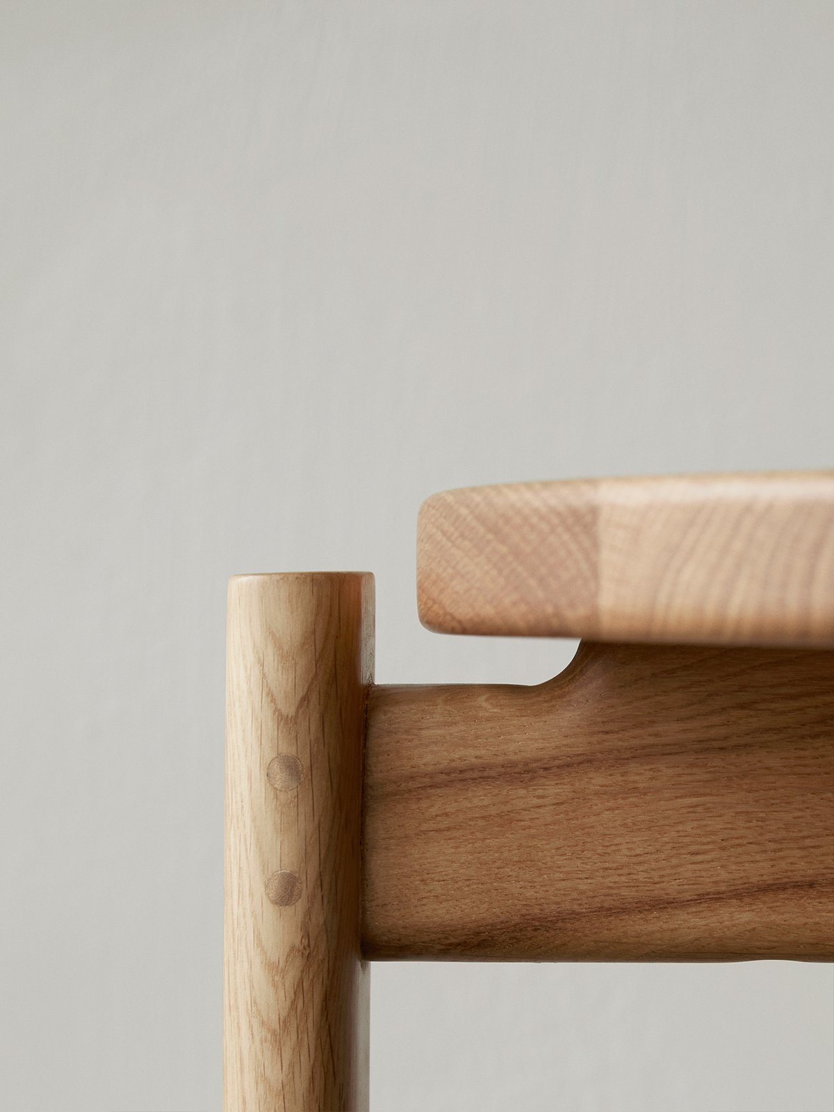 9110039 MENU Стул проходной Дуб натуральный  - Вид №1