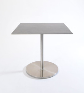 Квадратный стол для контракта