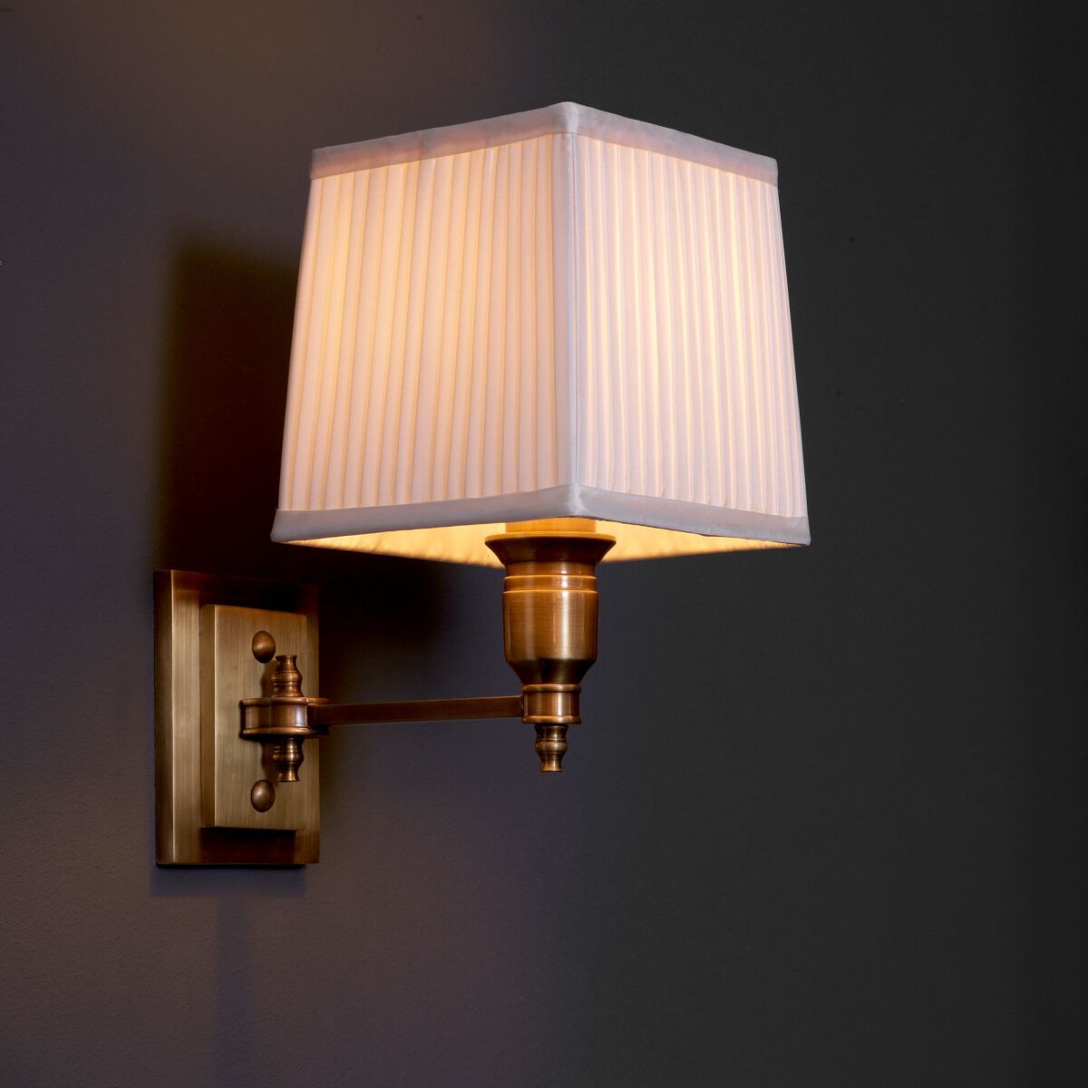 Настенный светильник Eichholtz LEXINGTON SINGLE ARCH-00029476 - Вид №1