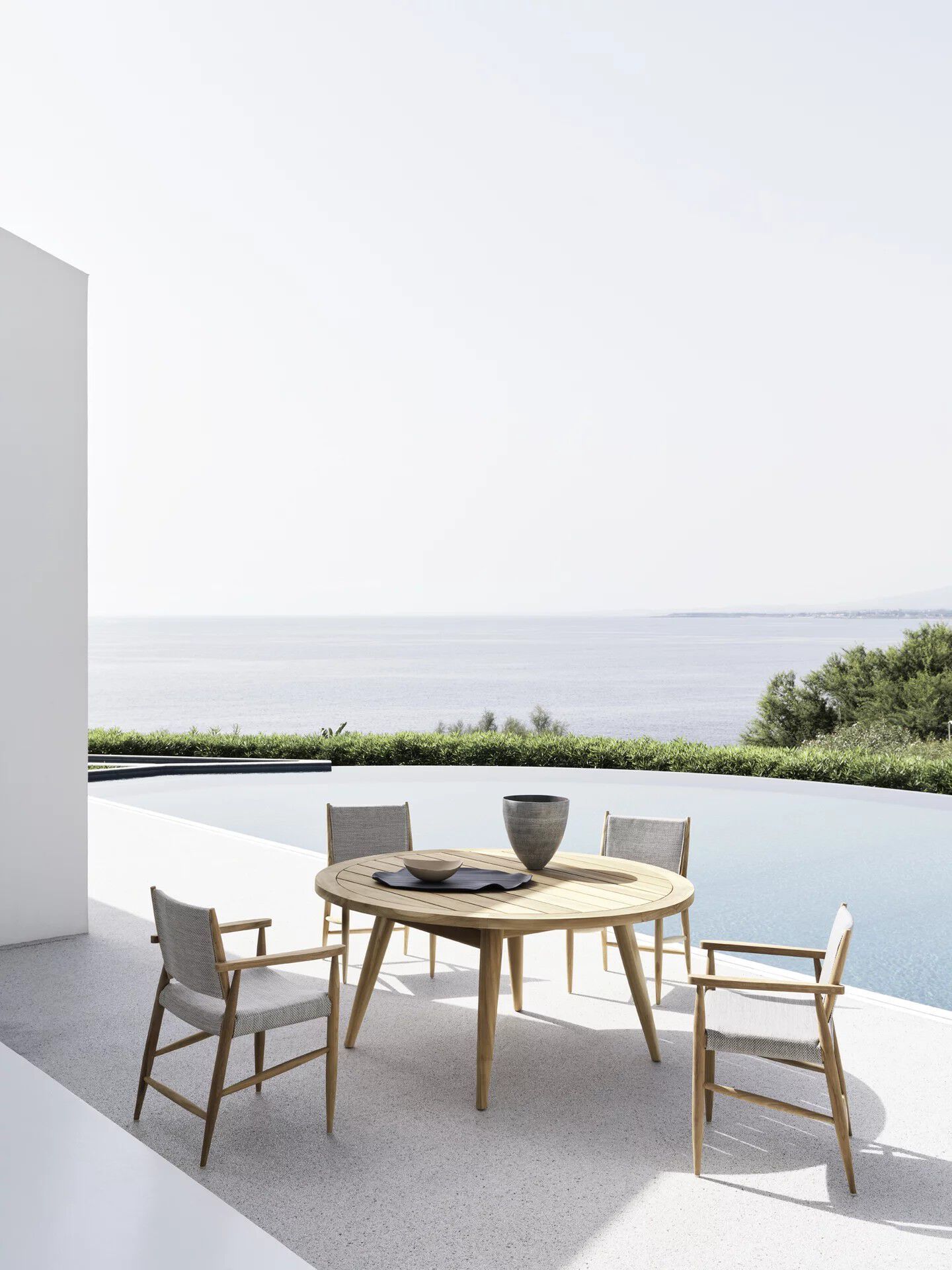 Круглый стол из тикового дерева с планкой Gervasoni Gervasoni Outdoor ARCH-00144958 - Вид №1