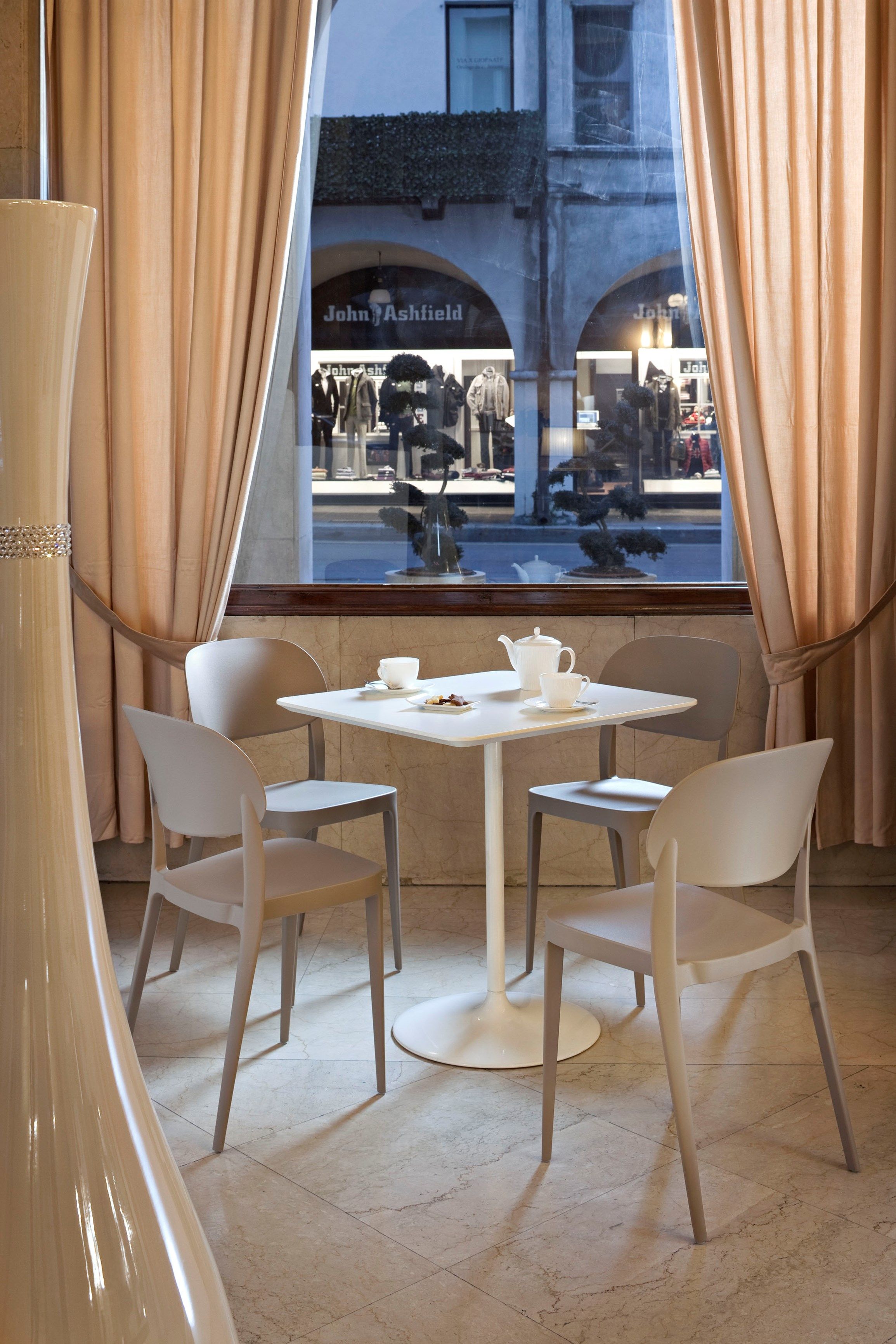 Штабелируемый стул из инженерного пластика ALMA DESIGN Эми ARCH-00152878 - Вид №6