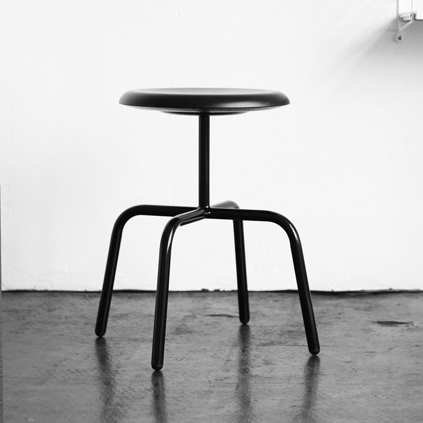 Atelier Haußmann Низкий табурет из стали и дерева sun-id-1512925 - Вид №3