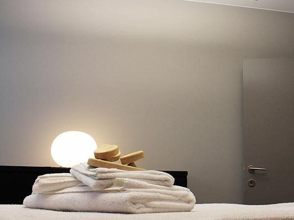 Алюминиевая и стеклянная настольная лампа In Stock Flos ARCH-00047581 - Вид №2