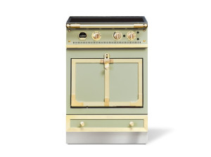 Отдельно стоящая кухня из нержавеющей стали с индукционной плитой