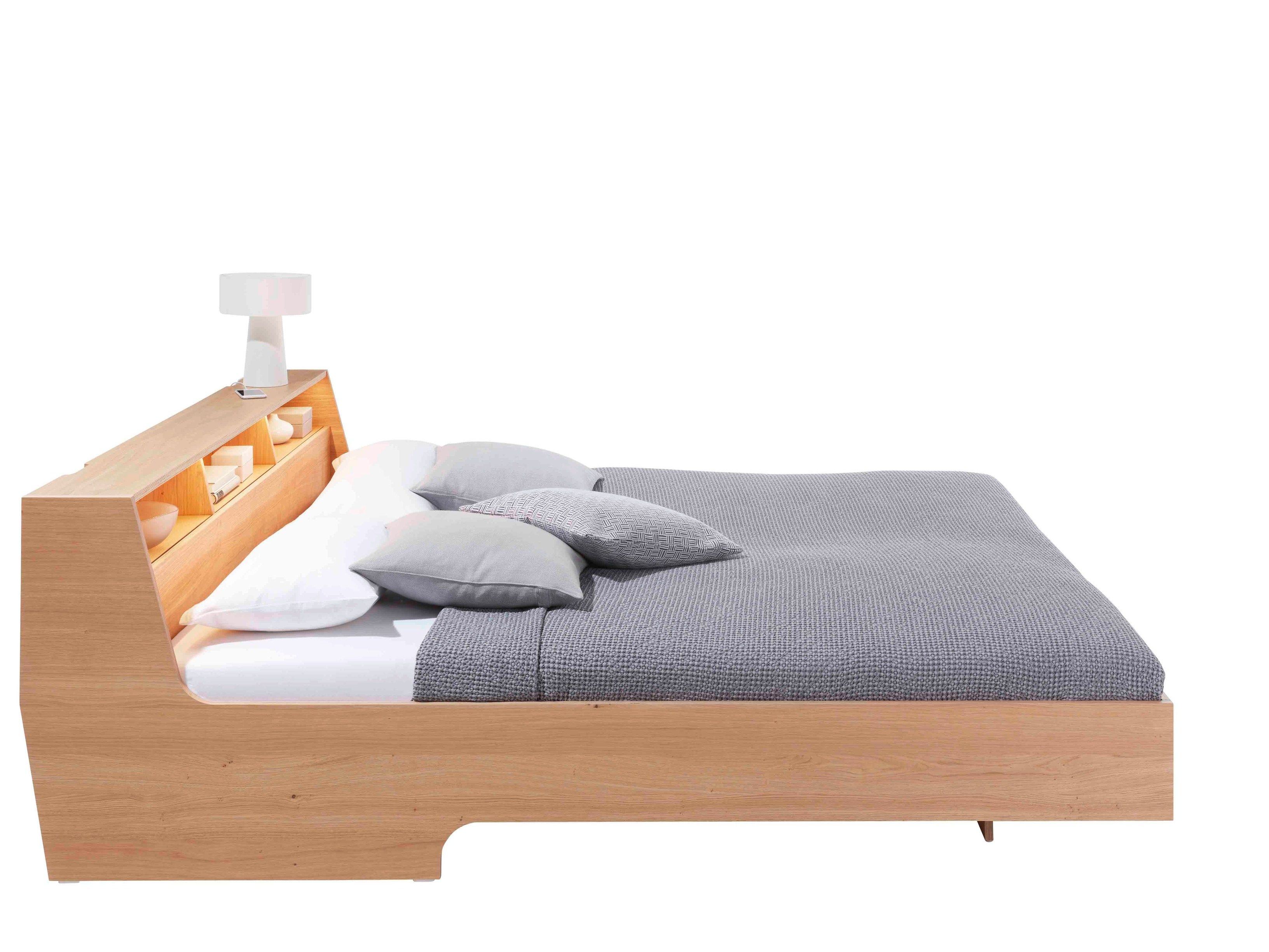 Деревянная двуспальная кровать с изголовьем контейнера Müller Small Living склон ARCH-00091932 - Вид №3
