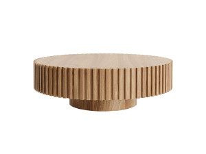 Деревянный низкий круглый журнальный столик