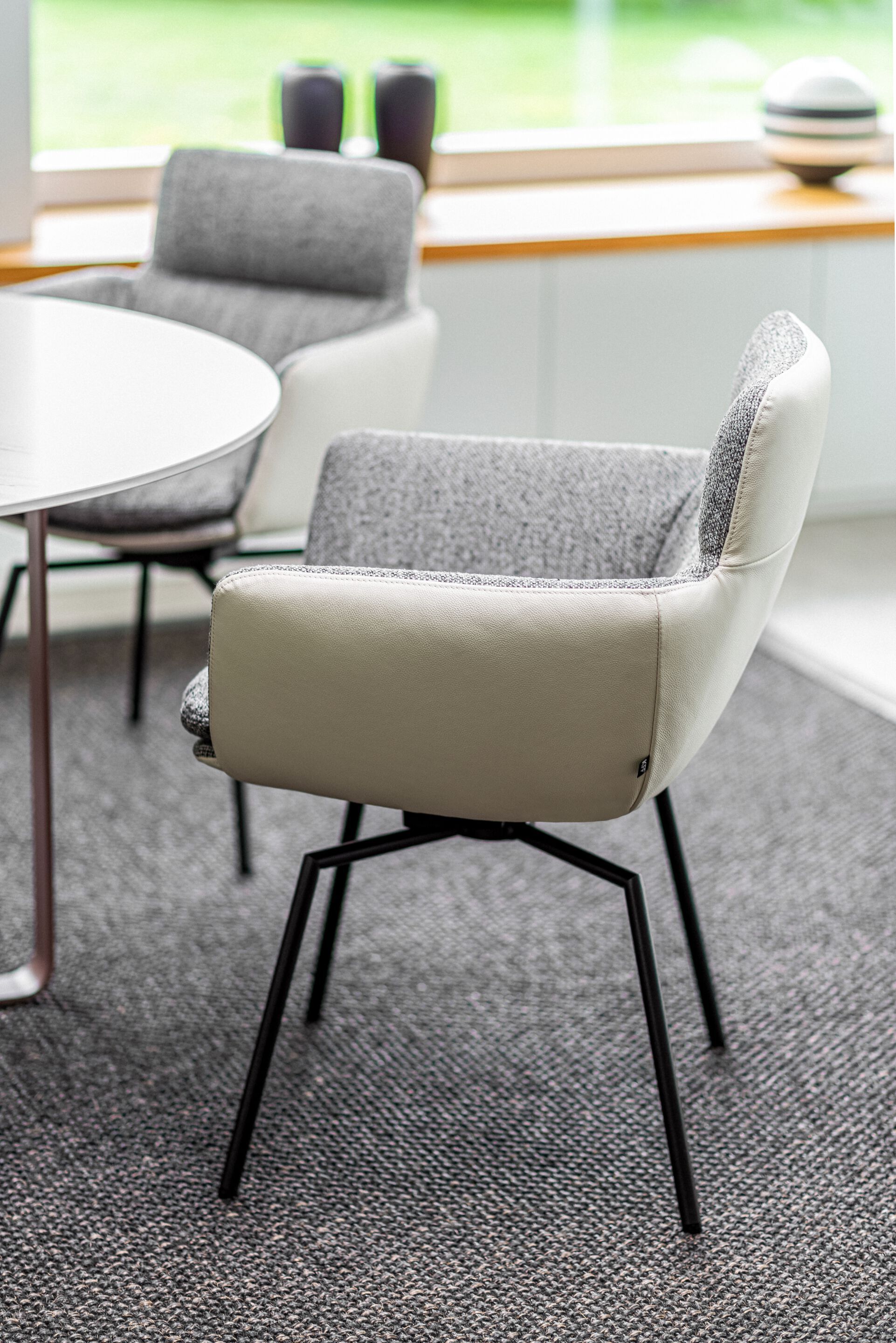 Мягкий стул с крестообразной рамой и подлокотниками KFF Faye ARCH-00134301 - Вид №23