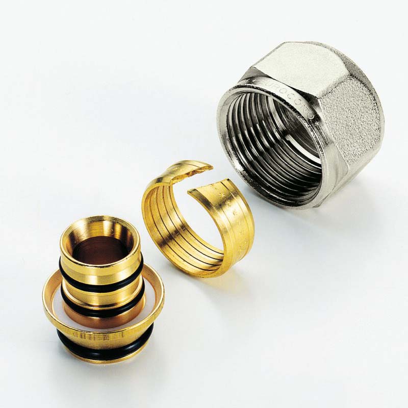 Соединитель обжим-В хромированный для коллекторных выходов серии SH TIEMME 16х1/2"(15) 1440020