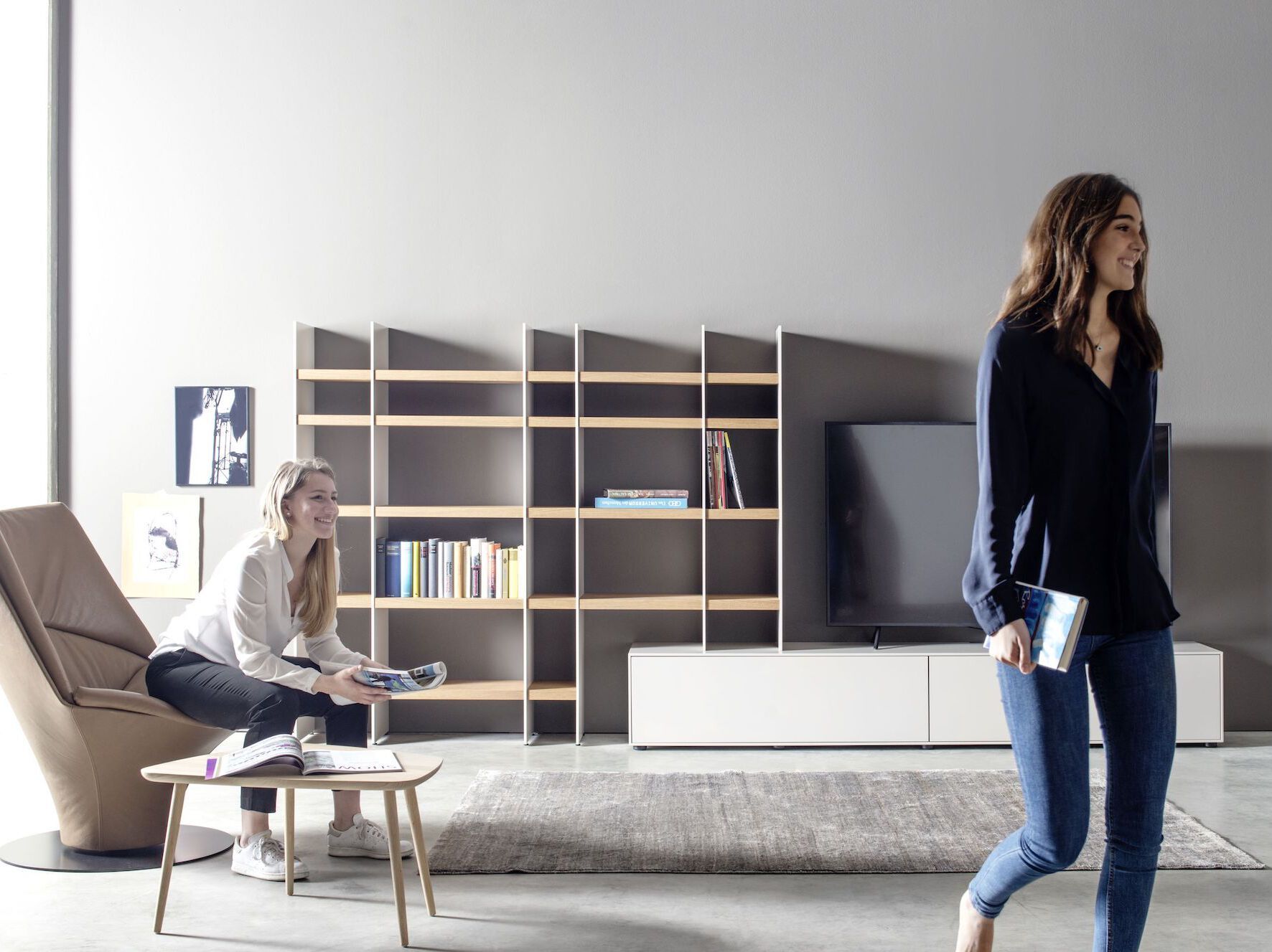 Низкий ТВ-шкаф с книжным шкафом Sudbrock Möbelhandwerk лестница ARCH-00013870 - Вид №2