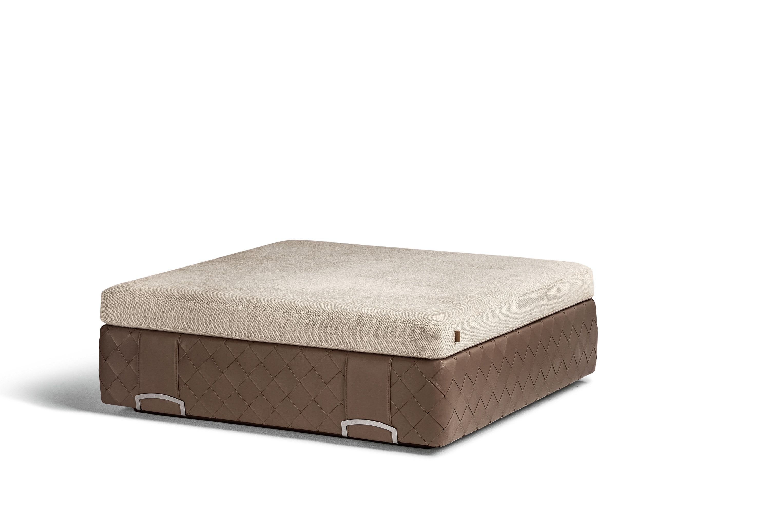 Квадратный пуф из ткани и кожи Poltrona Frau коллекция-мебель и аксессуары ARCH-00109643 - Вид №1