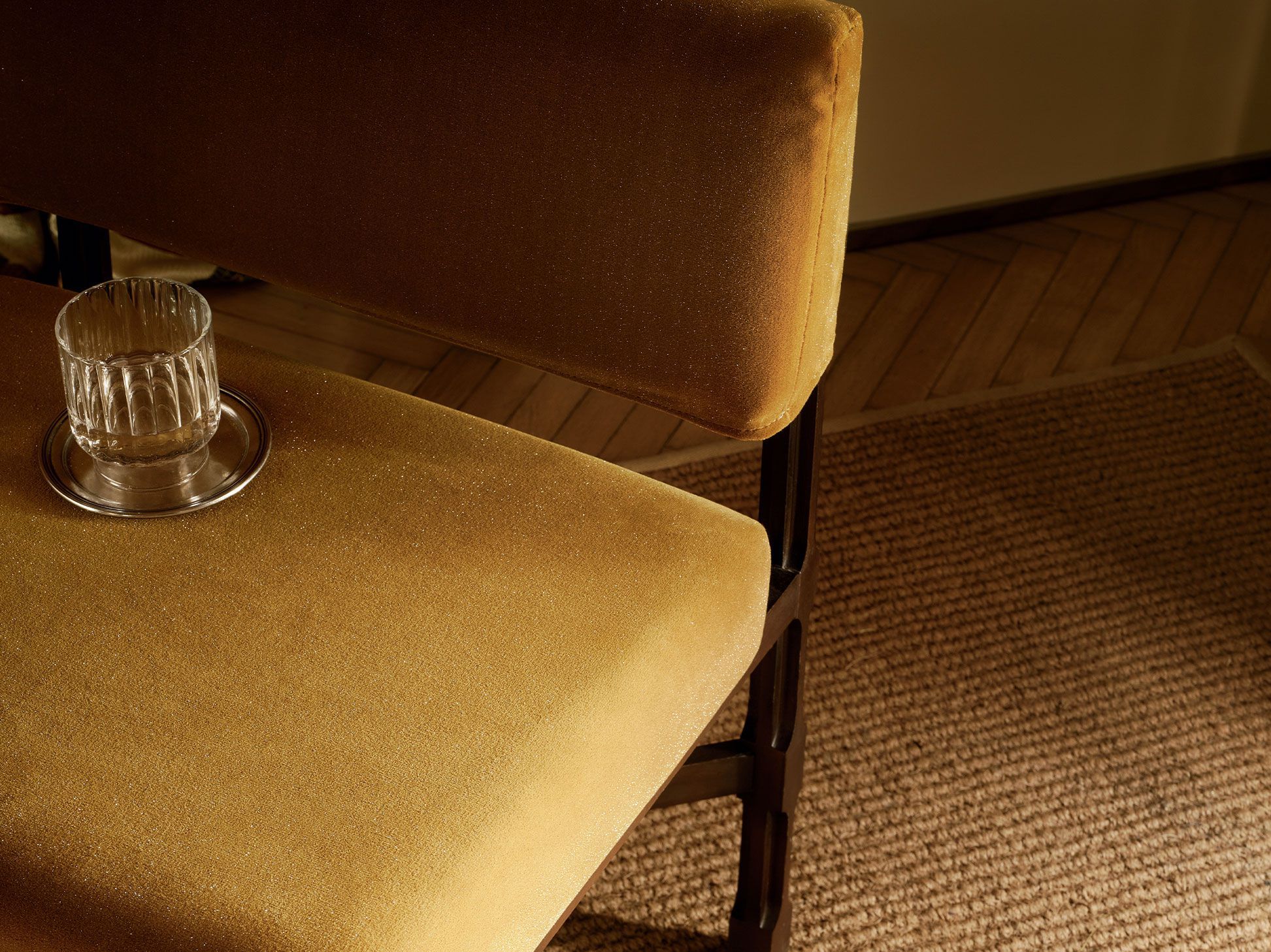 Бархатная однотонная обивочная ткань Élitis VERDI ARCH-00038681