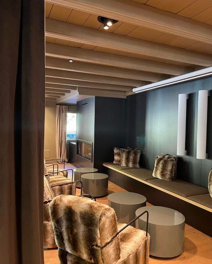 Набор журнальных столиков из ламинированного стекла и металла Jover+Valls Antique Boutique-Luna ARCH-00104161 - Вид №23